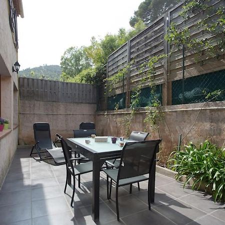 Appartement En Rez De Jardin Et Terrasse Ds Villa Ιέρ Εξωτερικό φωτογραφία