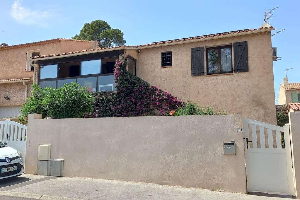 Appartement En Rez De Jardin Et Terrasse Ds Villa Ιέρ Εξωτερικό φωτογραφία