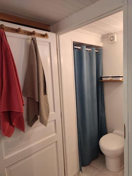 Appartement En Rez De Jardin Et Terrasse Ds Villa Ιέρ Εξωτερικό φωτογραφία