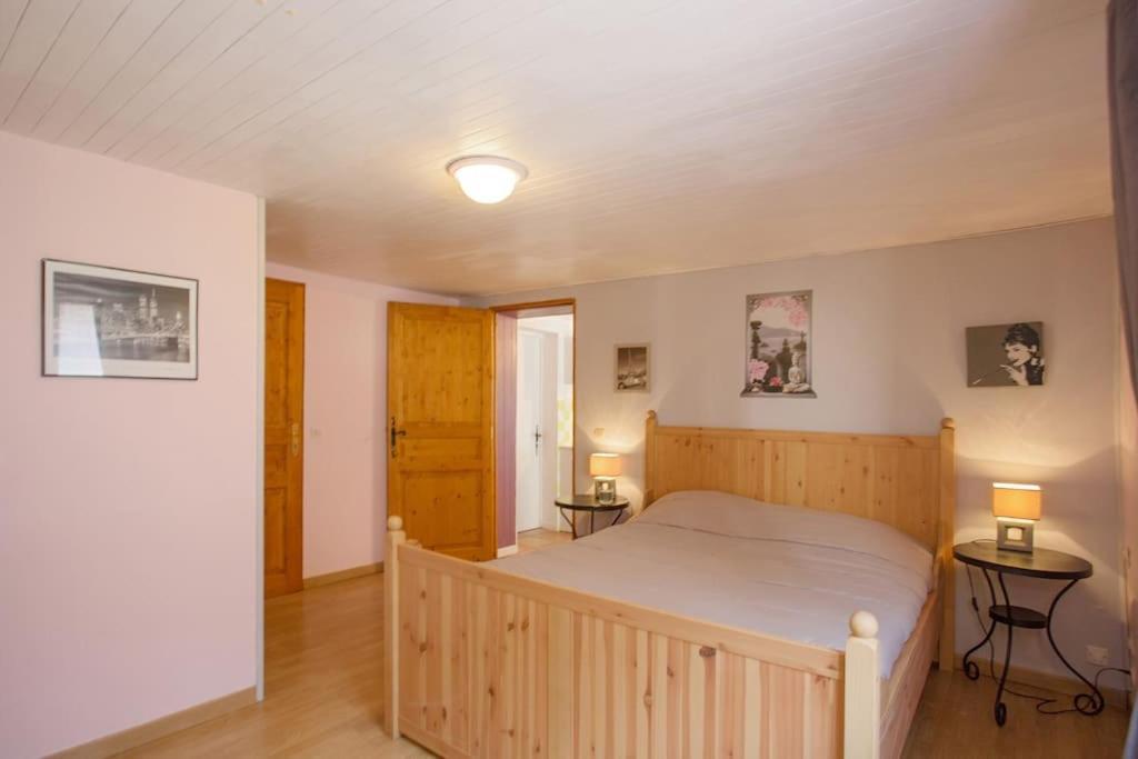Appartement En Rez De Jardin Et Terrasse Ds Villa Ιέρ Εξωτερικό φωτογραφία